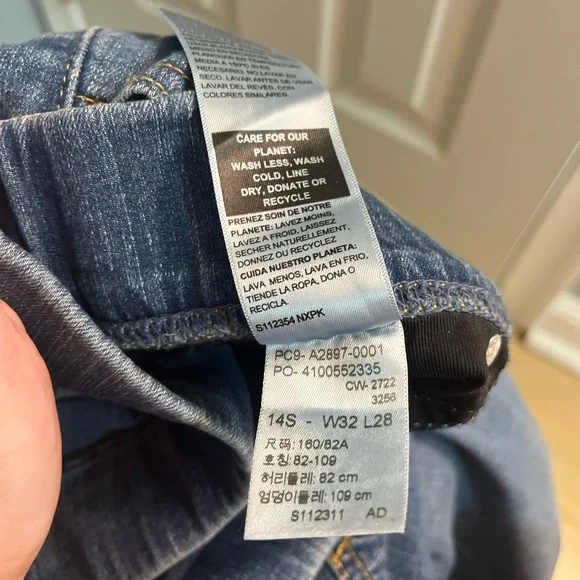 Womens Levi's Blue Boot Cut Jeans Classic Style - Picture 8 of 8